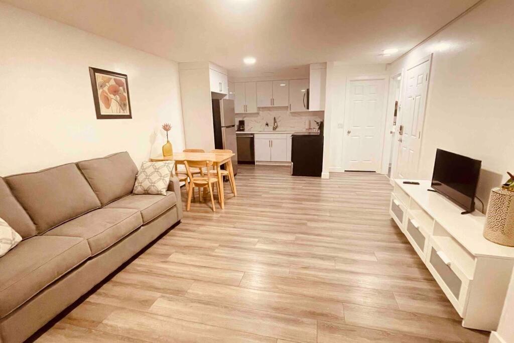 شقة Unit #201 Cozy Mountain View 1Br In Dt كانمور المظهر الخارجي الصورة